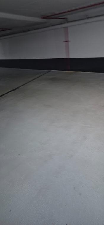 Nettoyage commercial réalisé par QNett Services - Stationnement souterrain Chartwell à Ottawa
