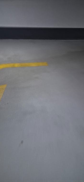 Nettoyage commercial réalisé par QNett Services - Stationnement souterrain Chartwell à Ottawa