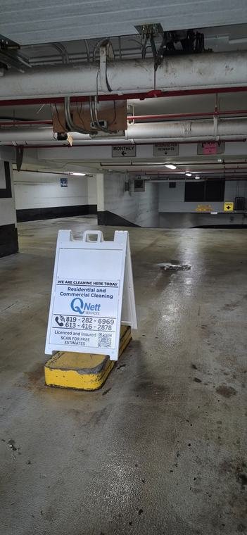 Nettoyage commercial réalisé par QNett Services - Stationnement souterrain Chartwell à Ottawa