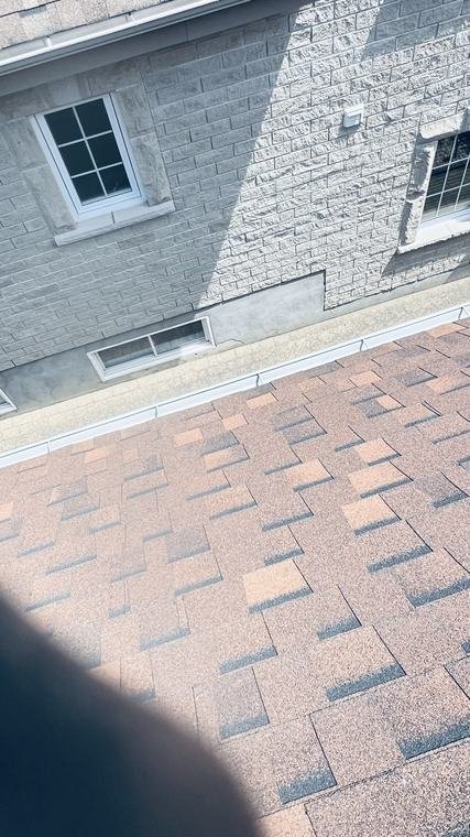 Nettoyage de gouttières réalisé par QNett Services - Gouttières résidentielles à Gatineau
